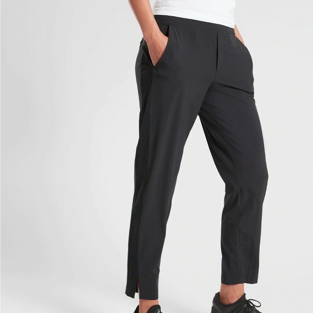 Athleta Size 0 Black Brooklyn Ankle Pant | mid rise | pockets | great condition - Picture 4 of 4